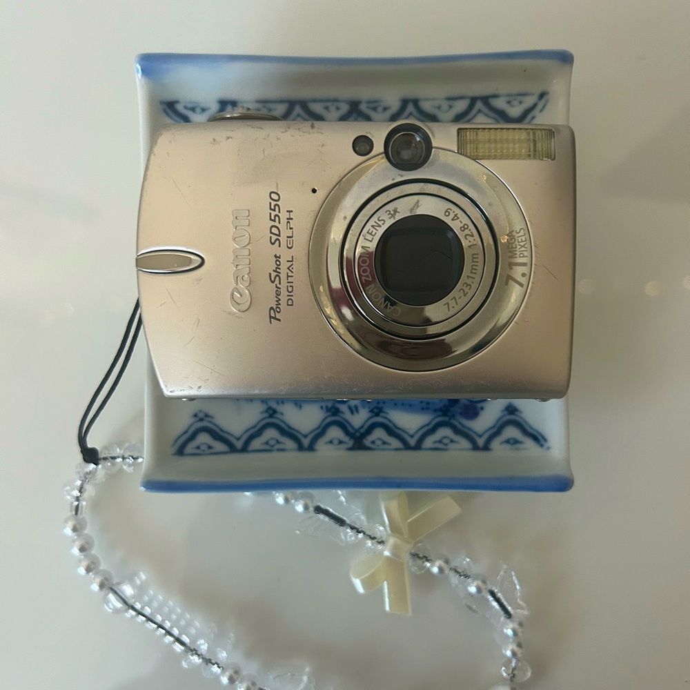 Canon powershot sd750